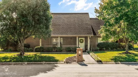 2234 Dublin Dr, Maryville, TN 37803