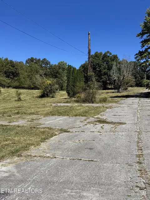 214 Cates Rd, Rockwood, TN 37854