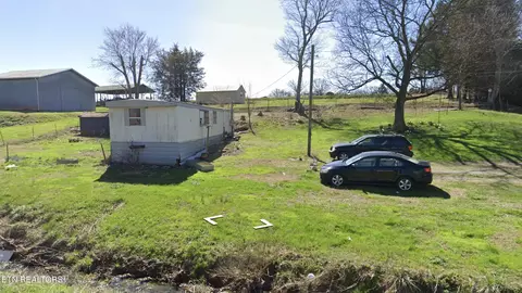 2804 Sweetwater Vonore Rd, Sweetwater, TN 37874