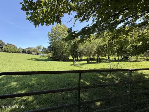 big creek rd, Madisonville, TN 37354
