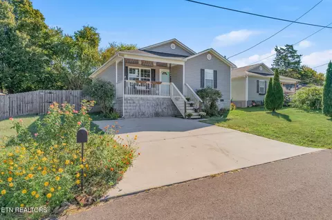 1706 Vada Cir, Knoxville, TN 37912