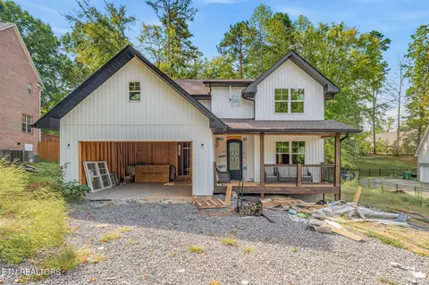 7313 Royal Springs Blvd, Knoxville, TN 37918