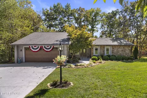 109 Winslow Ln, Crossville, TN 38558