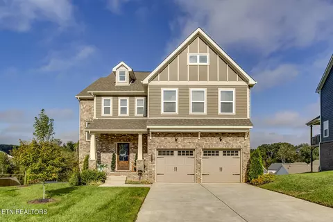2705 Cloudberry Ln, Knoxville, TN 37932