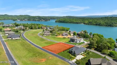 170 Starling Dr, Vonore, TN 37885
