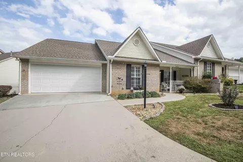 10027 Dayflower Way, Knoxville, TN 37932