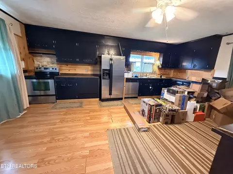 Kitchen - 469 Patchwork Rd, Rose Hill, VA 24281 photo 2 of 2