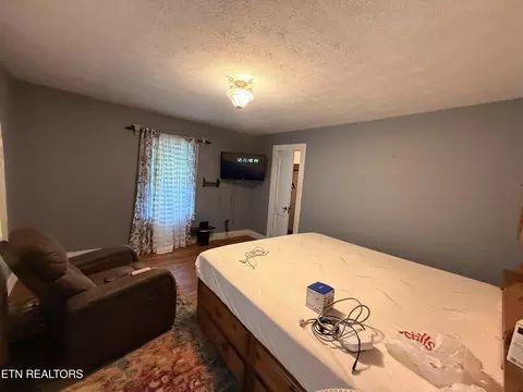 Bedroom - 469 Patchwork Rd, Rose Hill, VA 24281 photo 3 of 3