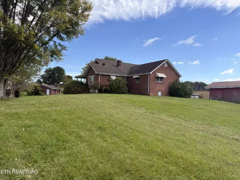 Exterior - 469 Patchwork Rd, Rose Hill, VA 24281 photo 6 of 9