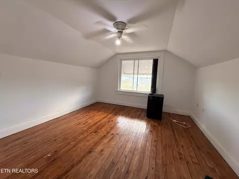 Bedroom - 469 Patchwork Rd, Rose Hill, VA 24281 photo 1 of 3