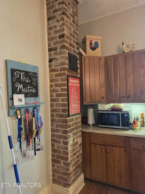 406 N 25th St, Middlesboro, KY 40965