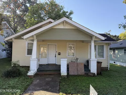712 Radford Pl, Knoxville, TN 37917
