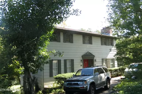 119 Clemson Dr, Oak Ridge, TN 37830