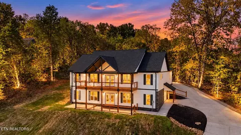 106 Walk In The Trees Dr, New Market, TN 37820