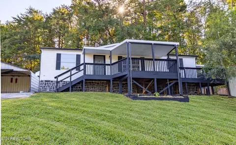 106 Westford Dr, Strawberry Plains, TN 37871