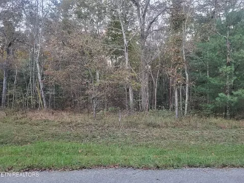 127 Newcastle Ln, Crossville, TN 38558