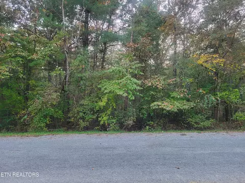 122 Newcastle Ln, Crossville, TN 38558