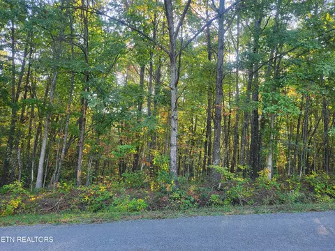 231 Malvern Rd, Crossville, TN 38558
