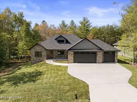 148 Natchez Cir, Crossville, TN 38558