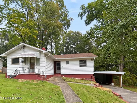 105 Kingfisher Ln, Oak Ridge, TN 37830