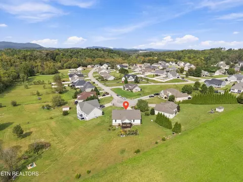 654 Running Brook Dr, Strawberry Plains, TN 37871
