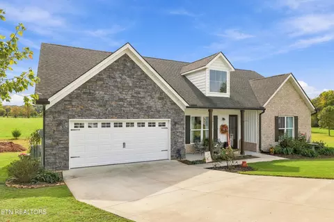 654 Running Brook Dr, Strawberry Plains, TN 37871