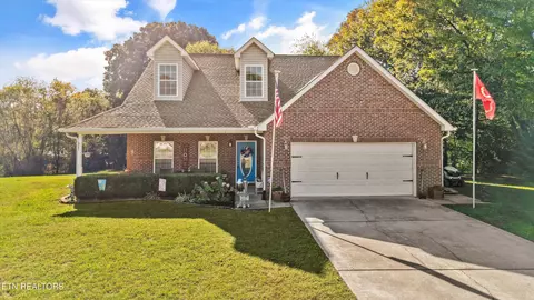 2017 Cherokee Dr, Maryville, TN 37801