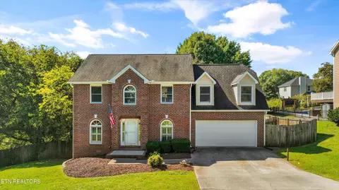 1423 Bayhill Ridge Ln, Knoxville, TN 37922
