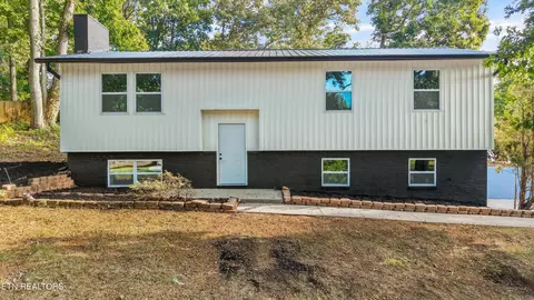 8401 Grane Lefe St, Knoxville, TN 37938