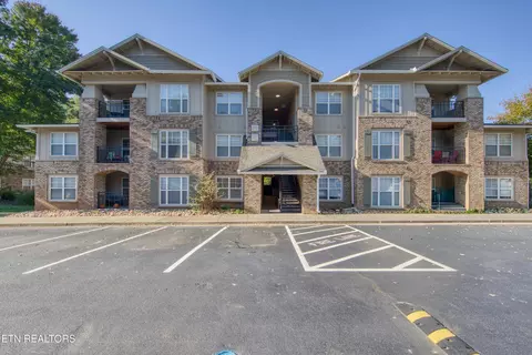 3934 Cherokee Woods Way #203, Knoxville, TN 37920