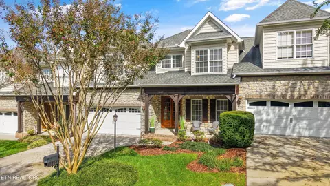 10107 Autumn Valley Ln, Knoxville, TN 37922