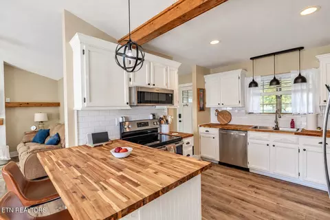 Kitchen - 7047 Maxwell Ter, Talbott, TN 37877 photo 1 of 2