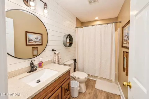 Bath - 7047 Maxwell Ter, Talbott, TN 37877 photo 1 of 3