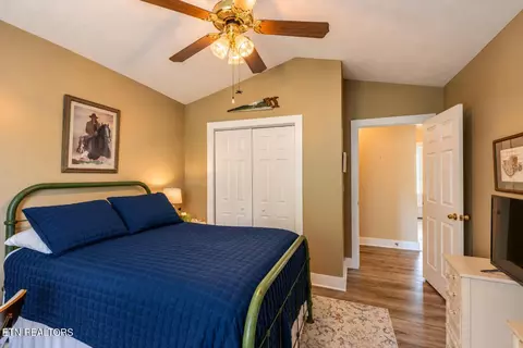 Bedroom - 7047 Maxwell Ter, Talbott, TN 37877 photo 2 of 7