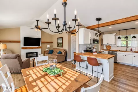 Dining - 7047 Maxwell Ter, Talbott, TN 37877 photo 1 of 1