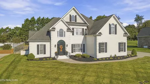 3825 Holly Berry Dr, Knoxville, TN 37938