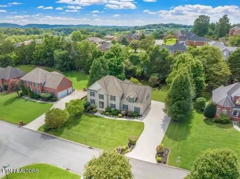 3315 Whispering Oaks Dr, Knoxville, TN 37938