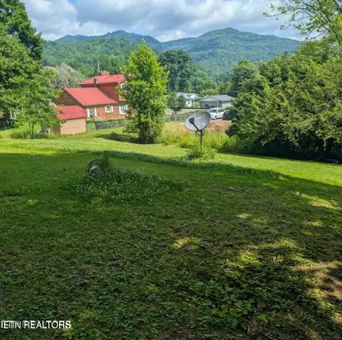 0 Bowling Rd, Middlesboro, KY 40965 photo 3
