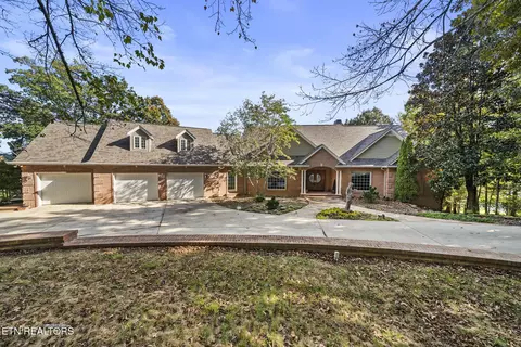 11 Mariners Ct, Crossville, TN 38558