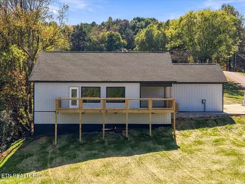 120 Point Oak Dr, Parrottsville, TN 37843