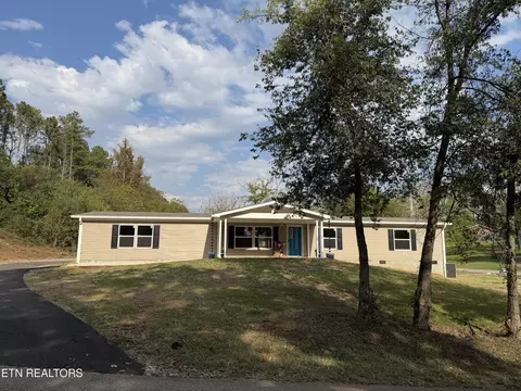 19185 Martel Rd, Lenoir City, TN 37772