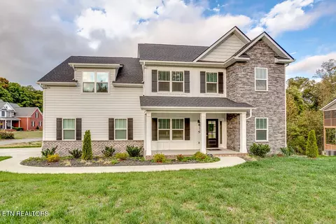 3010 Port Royal Ln, Knoxville, TN 37938