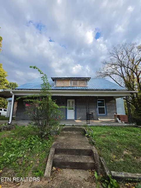 900 W Broadway St, Lenoir City, TN 37771