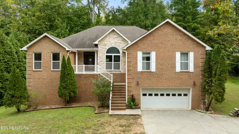 713 Jameswood Dr, Maryville, TN 37804