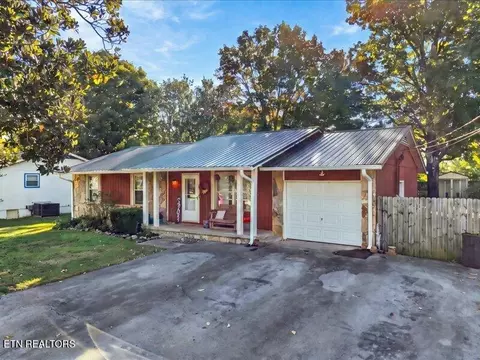 1040 Brantley Dr, Knoxville, TN 37923