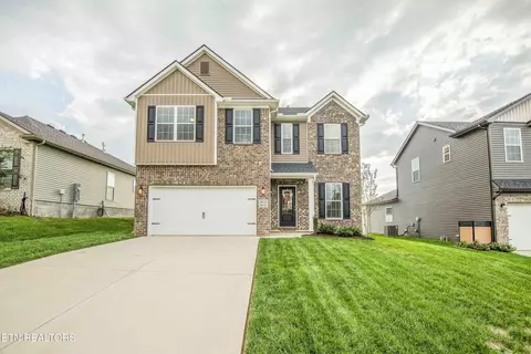 3632 Crimson Cir, Maryville, TN 37801