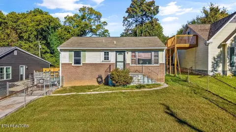 2963 Cecil Ave, Knoxville, TN 37917