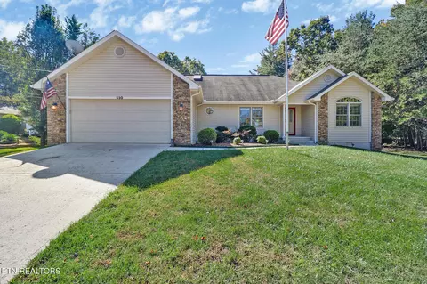 530 Stonehenge Dr, Crossville, TN 38558