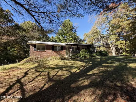 234 Sullivan Dr, Crossville, TN 38555