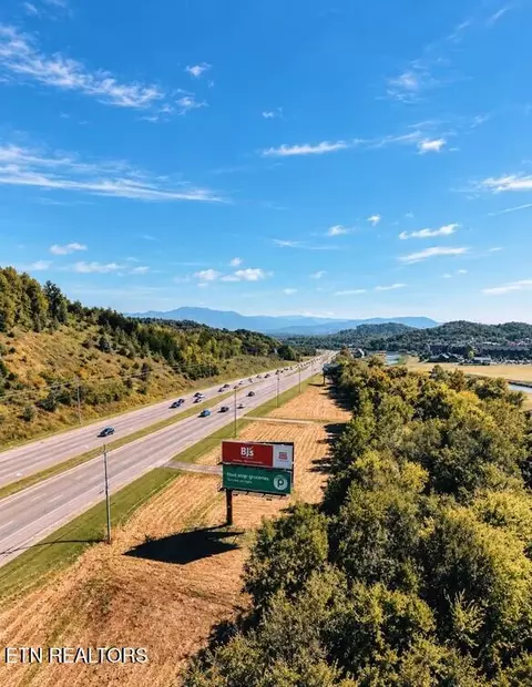 Winfield Dunn Pkwy, Sevierville, TN 37876